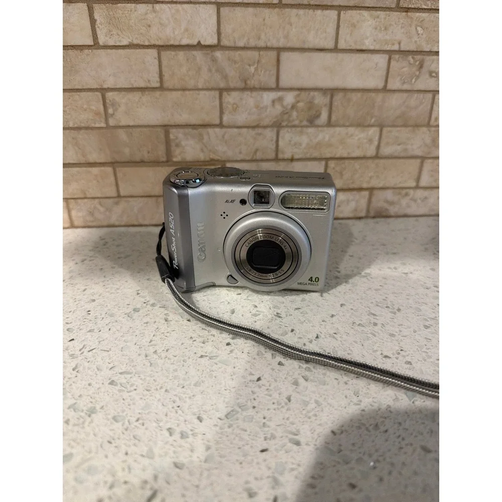 Canon PowerShot A520 Digital Camera Silver Tested Working - Picture 2 of 6